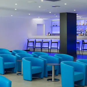 Hotel Princess, Taurito